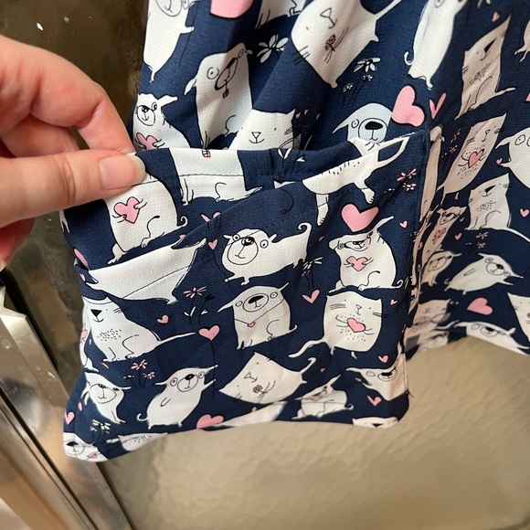 Uniform Advantage Buttersoft Scrub Top, size XL - Picture 4 of 4